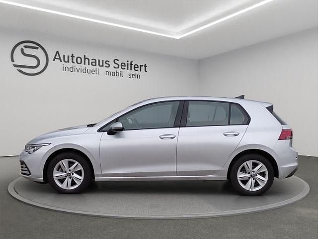 Gebraucht VW Golf VIII Life 150 PS (110 kW) 2024 Silber Limousine