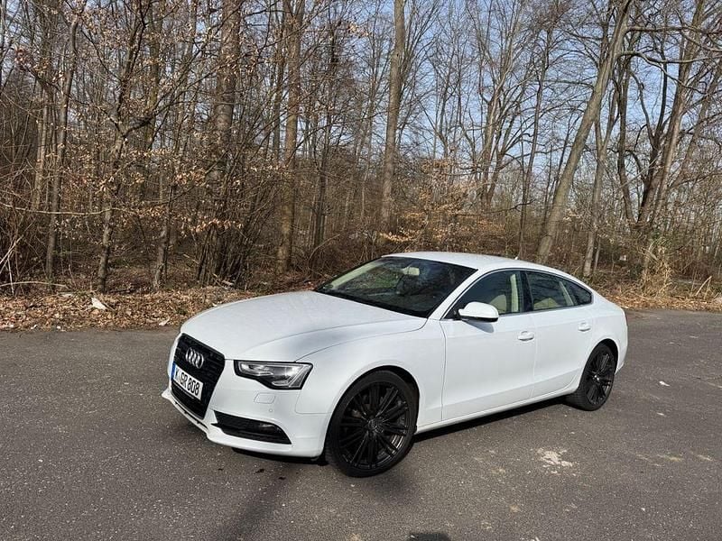 Gebraucht Audi A5 Sportback Ambiente 177 PS (130 kW) 2015 Beige Kleinwagen