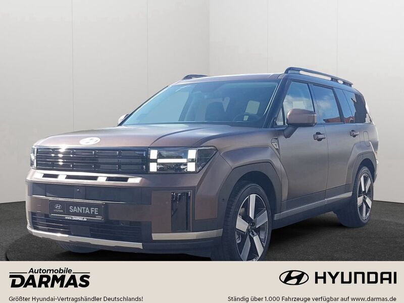 Braun Gebraucht 2024 Hyundai Santa Fe Signature SUV | 49.890 € - Bild 1/4