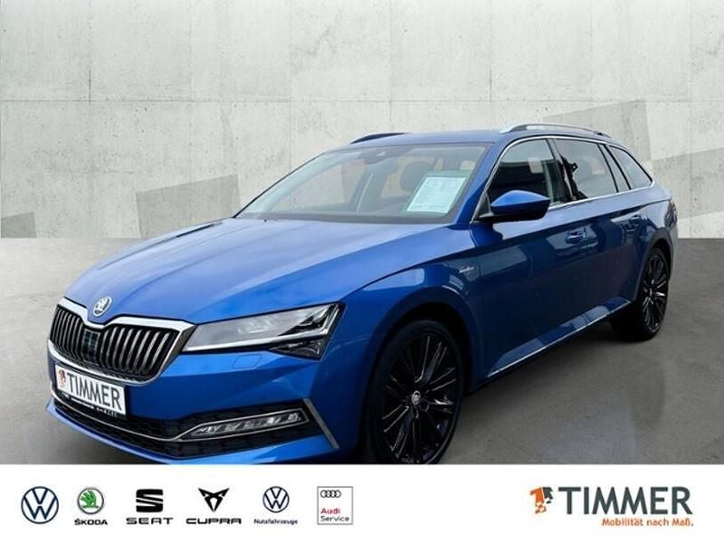 Blau Gebraucht 2022 Skoda Superb LAURIN & KLEMENT Kombi | 27.890 € (Fairer Preis) - Bild 1/4