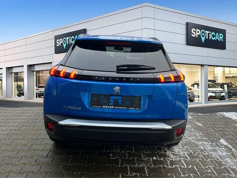 Gebraucht Peugeot e-2008 Allure+ 100 kW (136 PS) 2023 Blau SUV