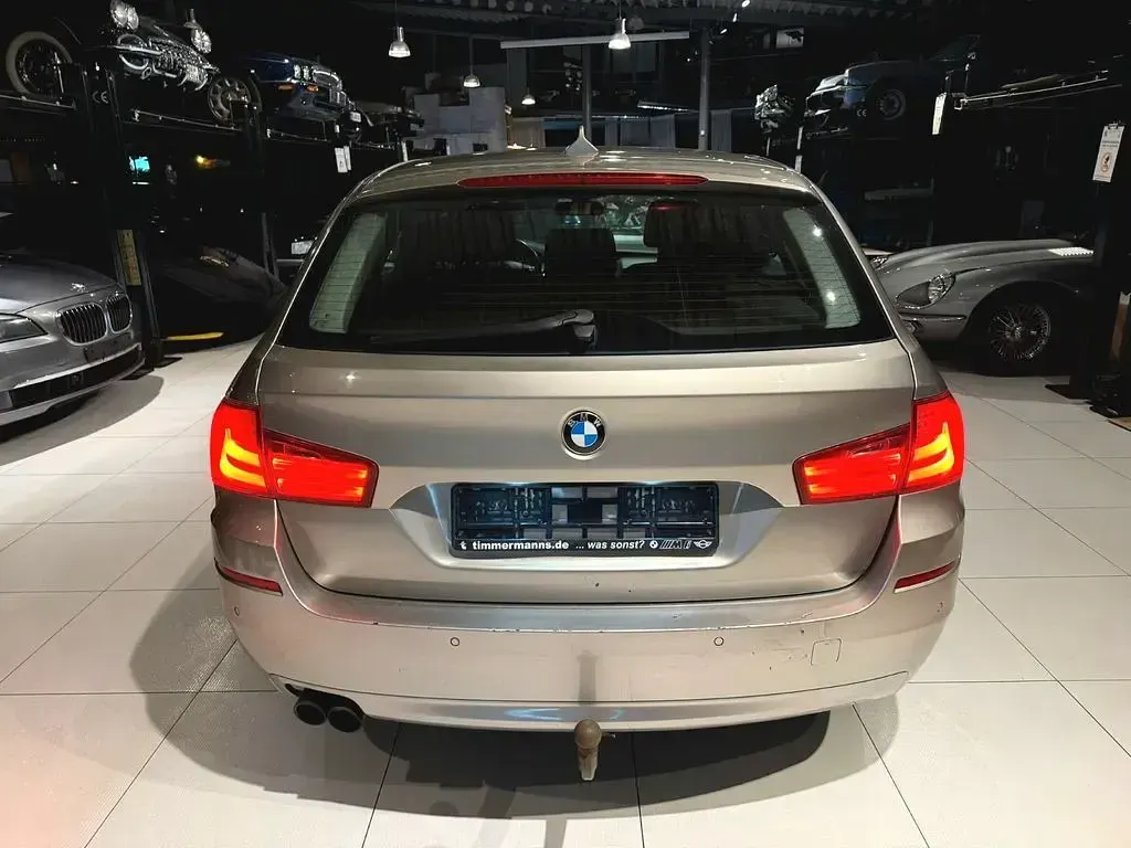 Usado BMW 530 Performance 245 CV (180 kW) 2010 Plateado Berlina