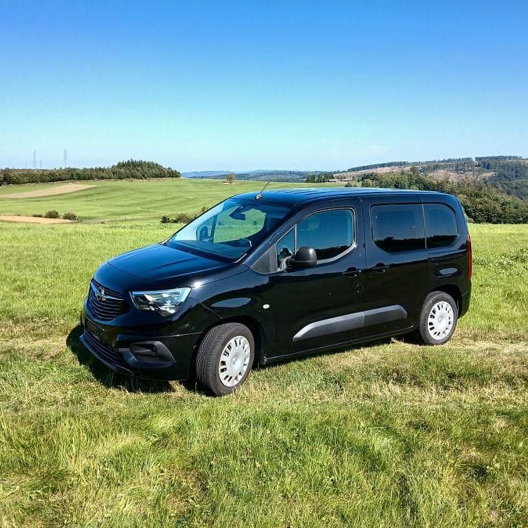 Schwarz Gebraucht 2021 Opel Combo Life Edition Van / Kleinbus | 15.800 € (Superpreis) - Bild 1/4