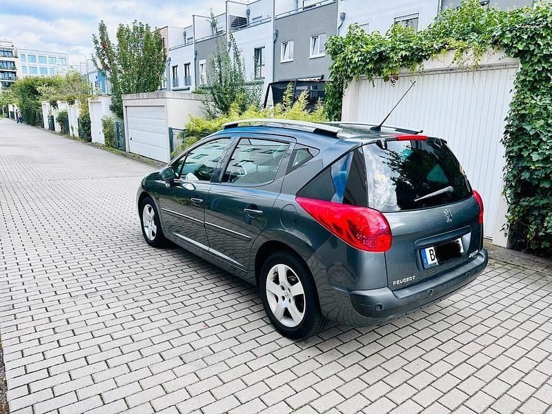 Grau Gebraucht 2011 Peugeot 207 Kombi | 2.990 € (Guter Preis) - Bild 1/4
