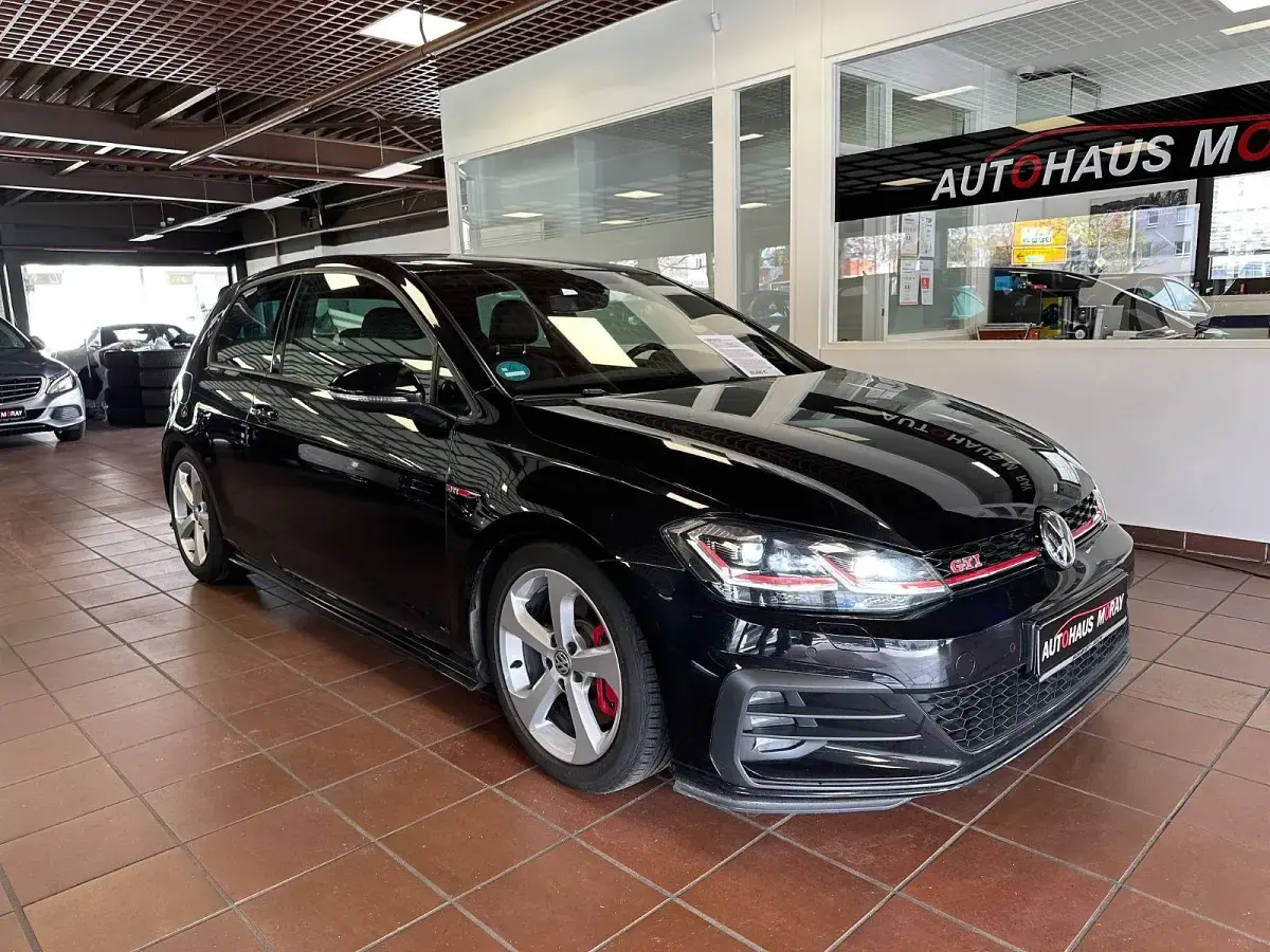 Gebraucht VW Golf GTI 245 PS (180 kW) 2018 Deep black Coupé