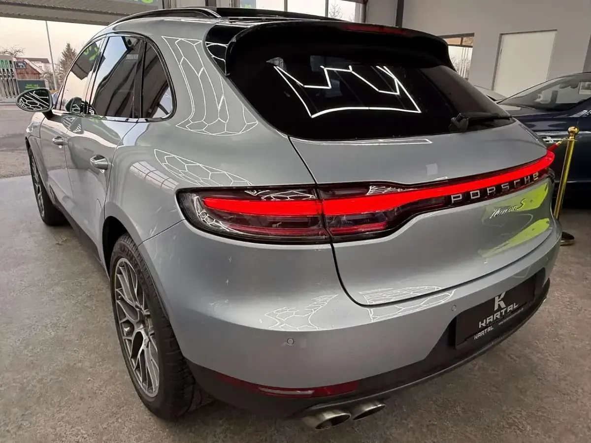 Gebraucht Porsche Macan 400 PS (294 kW) 2021 Dolomitsilber SUV