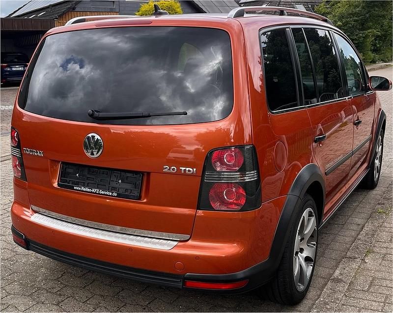 Orange Gebraucht 2007 VW Touran Cross Van / Kleinbus | 5.200 € (Fairer Preis) - Bild 1/4