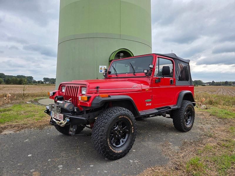 Rot Gebraucht 1995 Jeep Wrangler SUV | 19.500 € - Bild 1/4