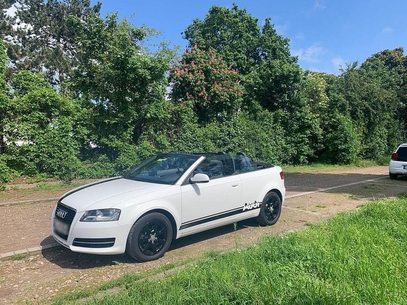 Gebraucht Audi A3 Cabriolet 105 PS (77 kW) 2012 Weiß Cabrio