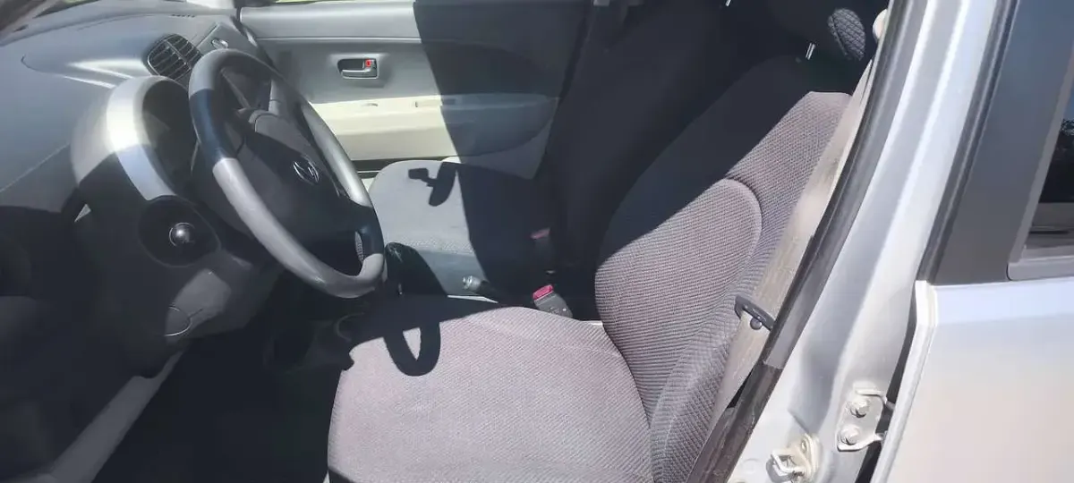 Gebraucht Daihatsu Sirion 69 PS (50 kW) 2007 Grau Kleinwagen