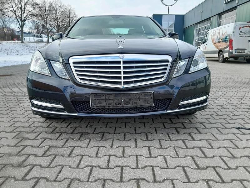 Gebraucht 2012 Mercedes E220 Limousine | 12.250 € (Fairer Preis) - Bild 1/4