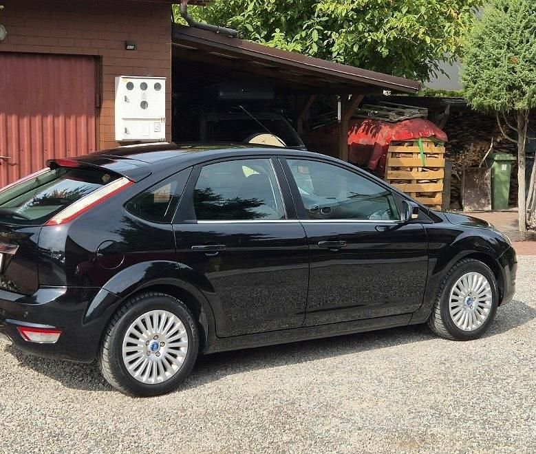 Gebraucht Ford Focus 101 PS (74 kW) 2008 Schwarz Limousine