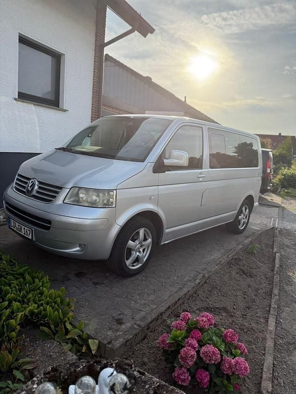 Grau Gebraucht 2005 VW T5 Van | 14.000 € - Bild 1/4