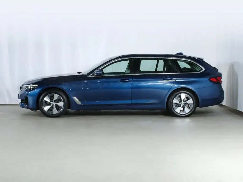 Gebraucht BMW 520 Performance 190 PS (139 kW) 2022 Blau Kombi