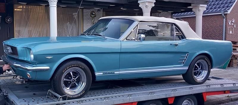 Gebraucht Ford Mustang Convertible 200 PS (147 kW) 1966 Blau Cabrio