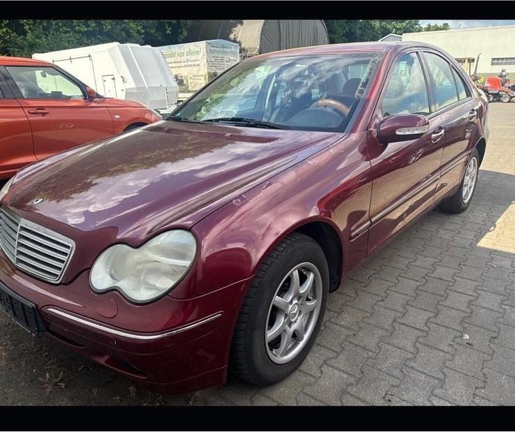 Rot Gebraucht 2001 Mercedes C180 Elegance Limousine | 1.000 € (Superpreis) - Bild 1/4