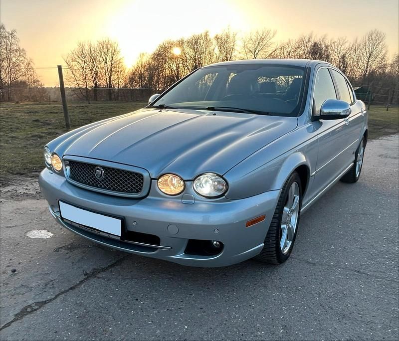 Gebraucht Jaguar X-type Executive 145 PS (106 kW) 2008 Silber Limousine