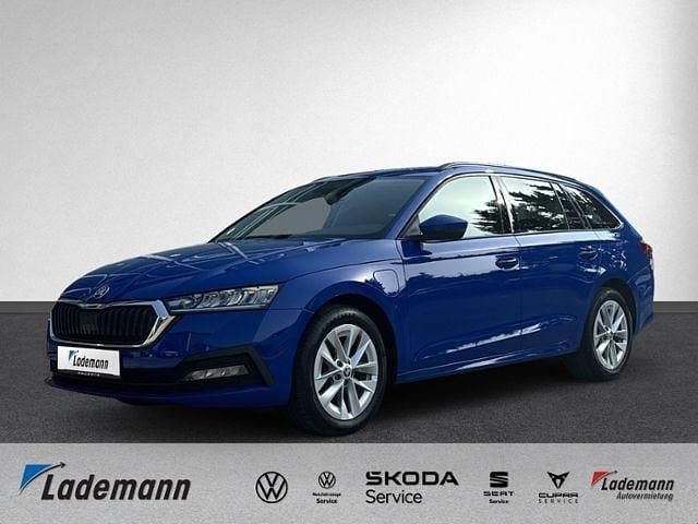 Energyblau Gebraucht 2023 Skoda Octavia Ambition Kombi | 23.974 € (Superpreis) - Bild 1/4