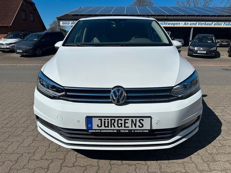 Gebraucht VW Touran 116 PS (85 kW) 2019 Weiß Van / Kleinbus
