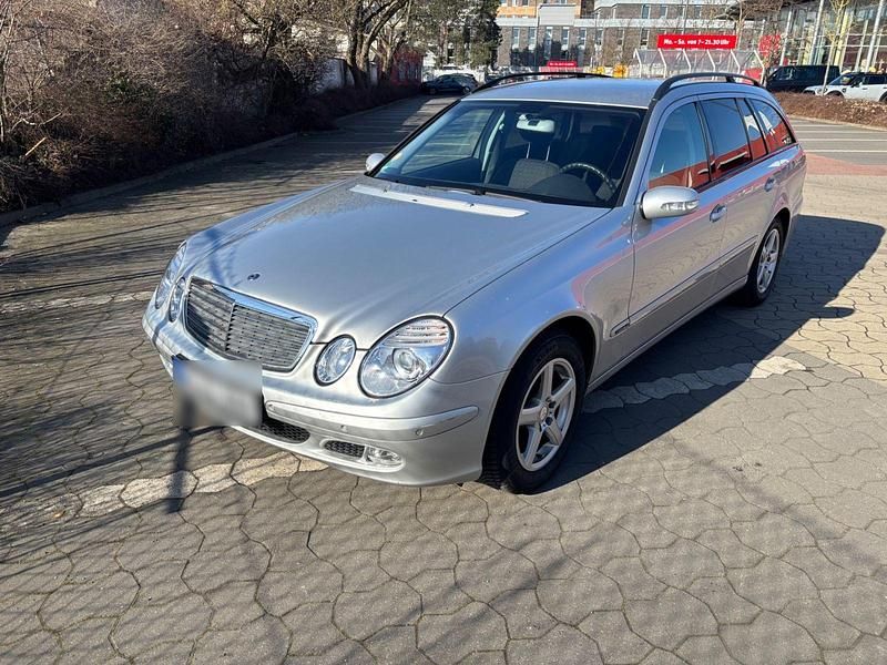 Gebraucht Mercedes E200 163 PS (119 kW) 2005 Silber Kombi