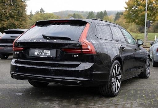 Second-hand Volvo V90 Plus 455 CP (334 kW) 2025 Negru Break