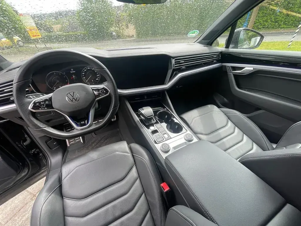 Gebraucht VW Touareg R 462 PS (339 kW) 2022 Schwarz SUV