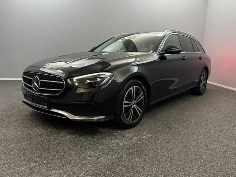 Schwarz Gebraucht 2020 Mercedes E220 Kombi | 28.555 € (Guter Preis) - Bild 1/4