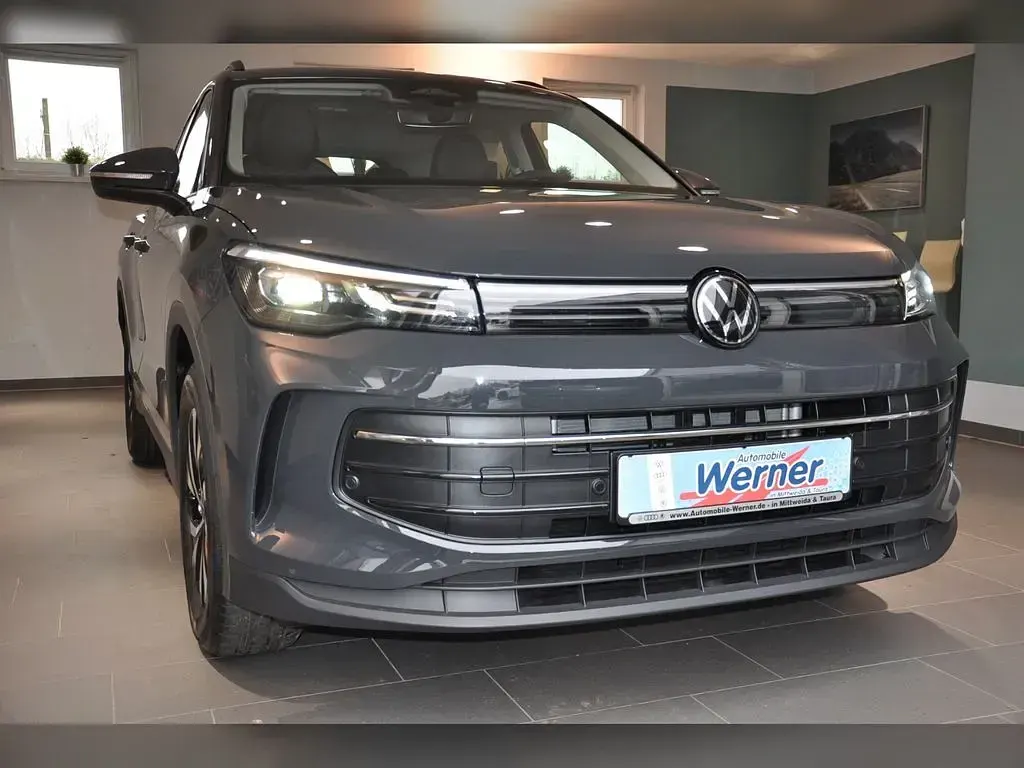 Gebraucht VW Tiguan Life 150 PS (110 kW) 2026 Grau SUV