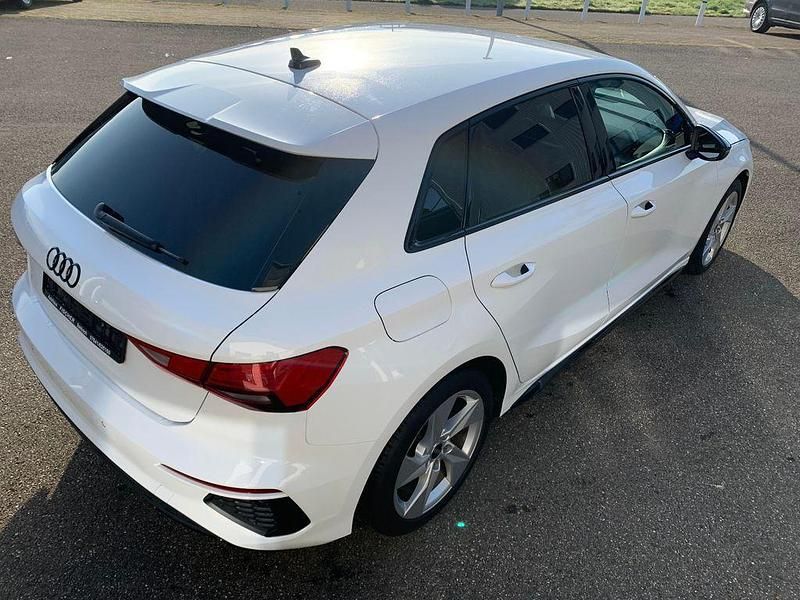 Gebraucht Audi A3 S-Line 150 PS (110 kW) 2024 Weiß Limousine