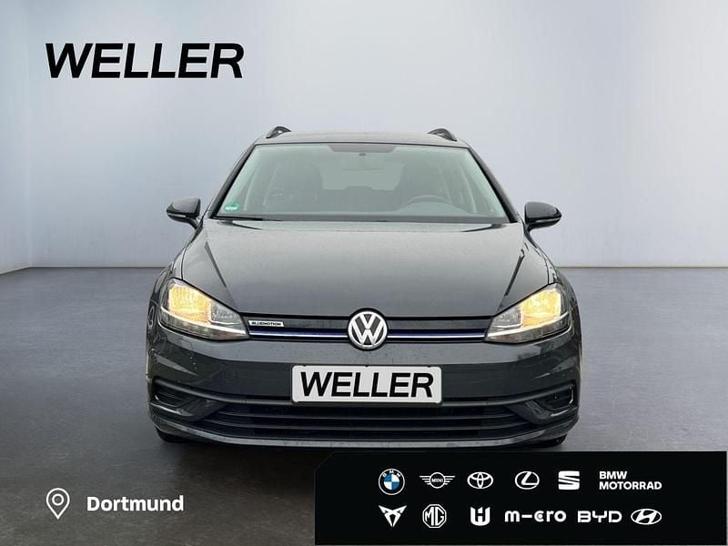 Gebraucht VW Golf VII Trendline 110 PS (80 kW) 2017 Grau Kombi