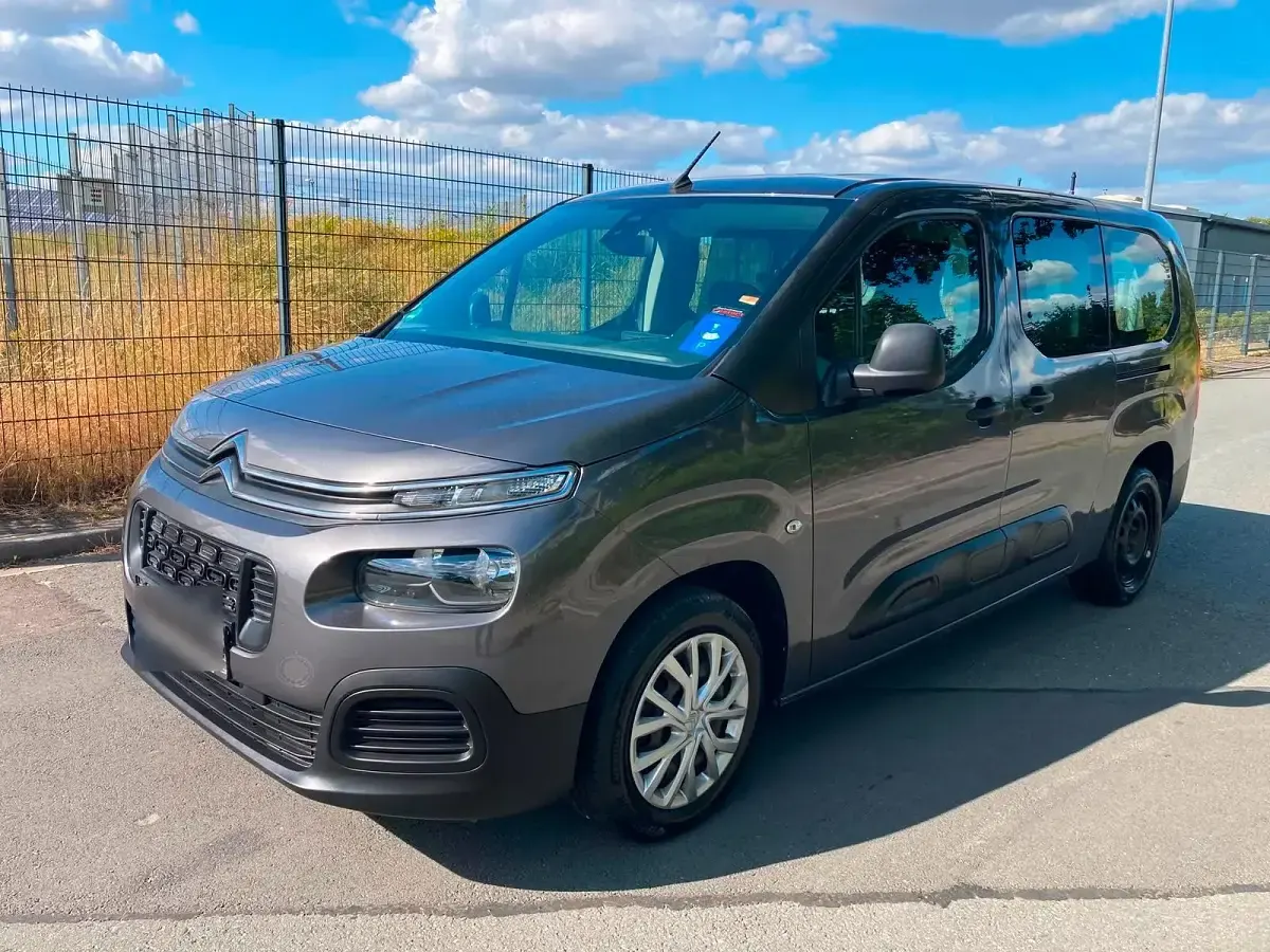 Gebraucht Citroën Berlingo 110 PS (80 kW) 2019 Grau Van / Kleinbus