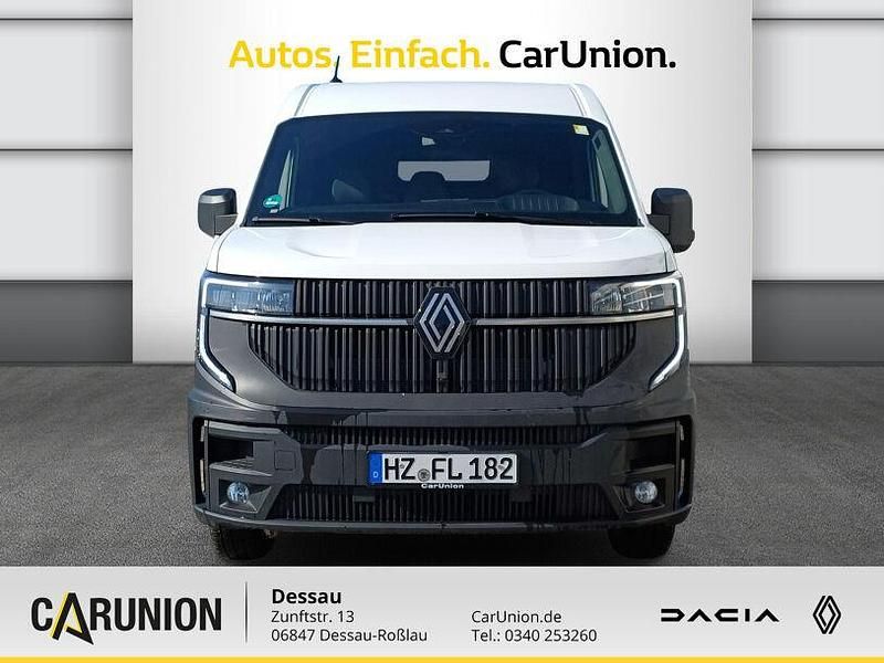 Second-hand Renault Master 150 CP (110 kW) 2024 Alb Van