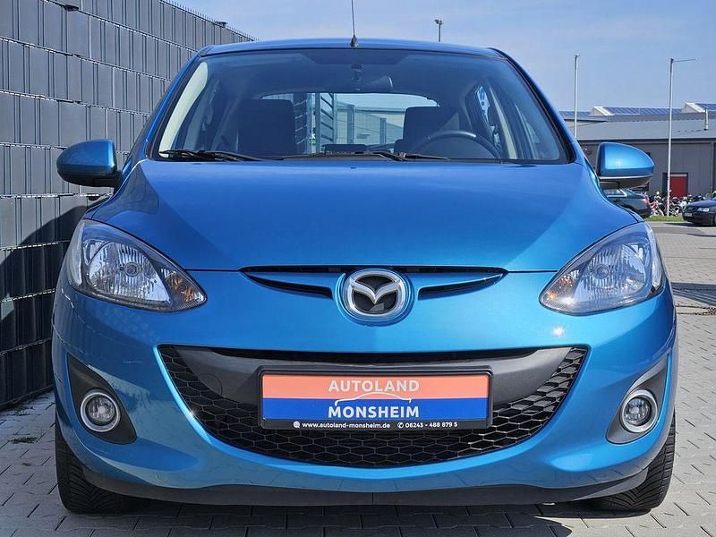 Second-hand Mazda 2 Edition 75 CP (55 kW) 2012 Albastru Hatchback