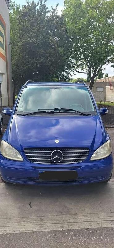 Blau Gebraucht 2005 Mercedes Viano Van / Kleinbus | 6.900 € (Teuer) - Bild 1/4