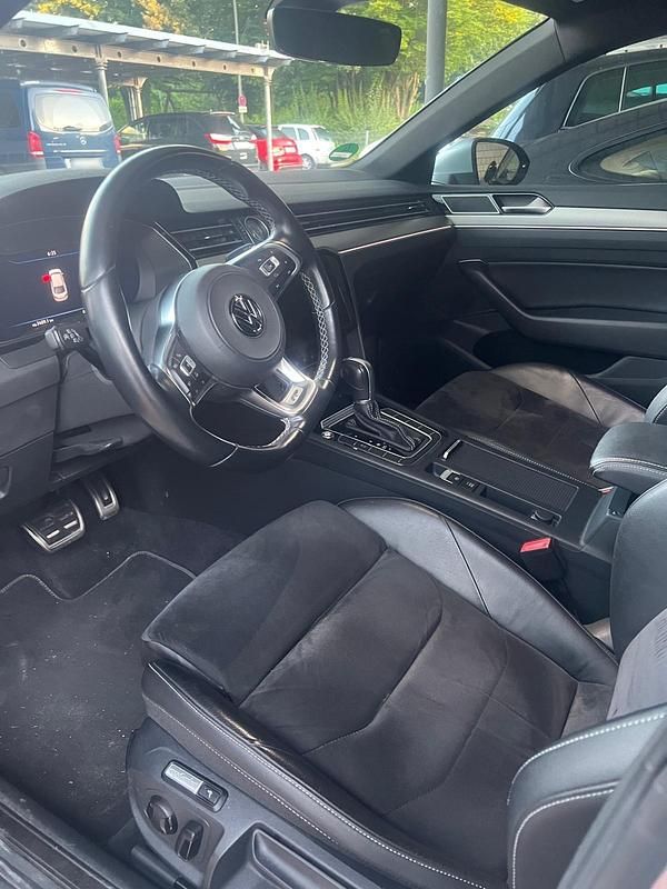 Gebraucht VW Arteon R-line 190 PS (139 kW) 2017 Grau Kleinwagen