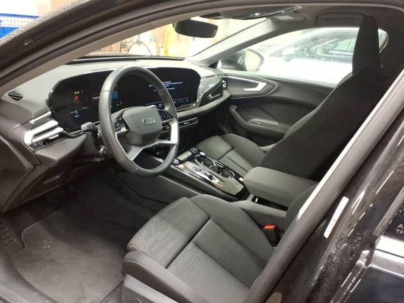 Gebraucht Audi A5 Sport 204 PS (150 kW) 2025 Schwarz Kombi