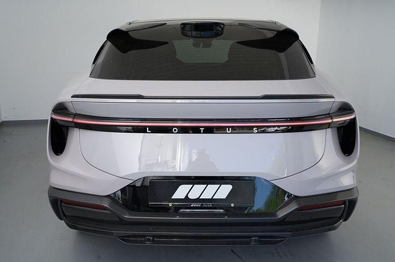 Neu Lotus Eletre 675 kW (918 PS) 2026 Grau SUV