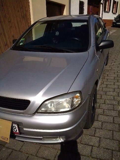 Gebraucht Opel Astra 101 PS (74 kW) 1999 Silber Limousine