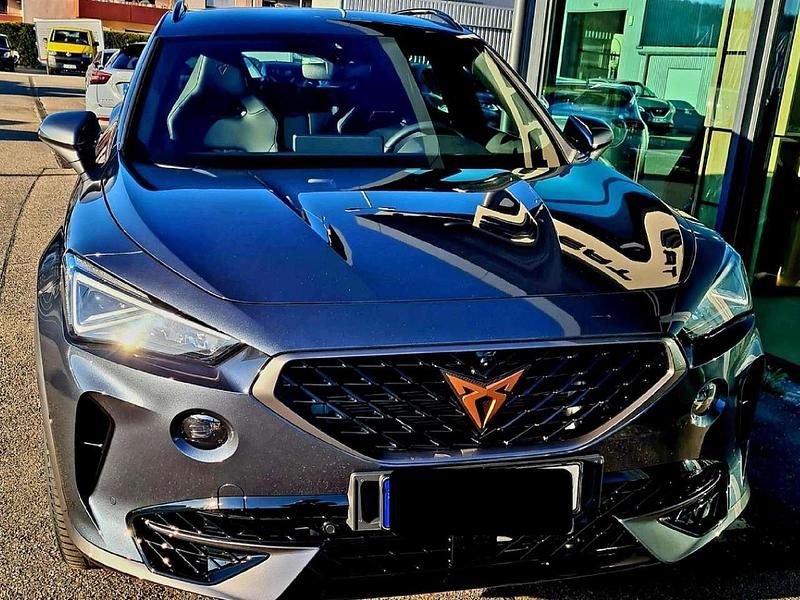 Grau Gebraucht 2024 Cupra Formentor VZ SUV | 37.000 € (Etwas zu teuer) - Bild 1/3