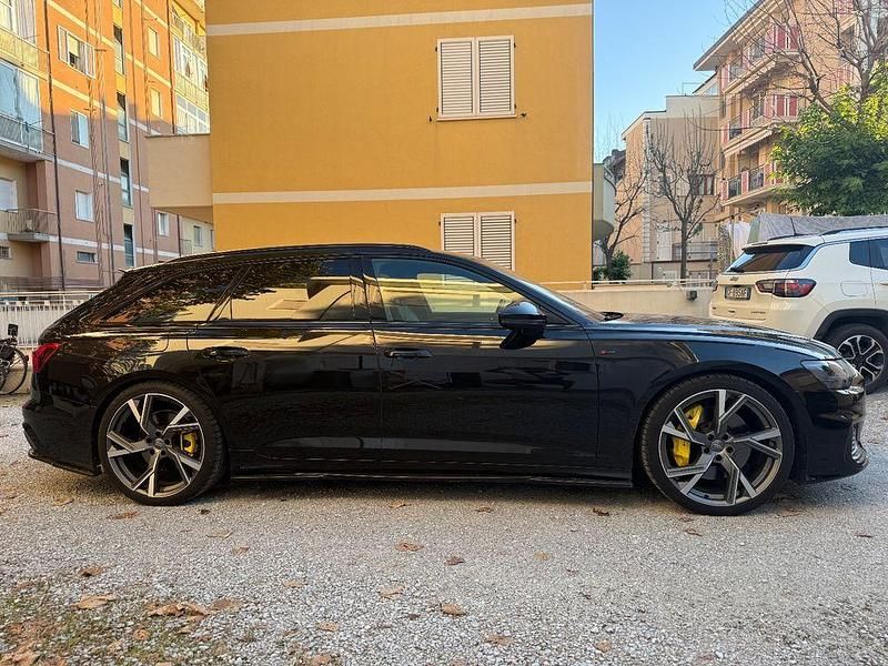 Schwarz Gebraucht 2019 Audi A6 S-Line Kombi | 36.200 € (Superpreis) - Bild 1/4