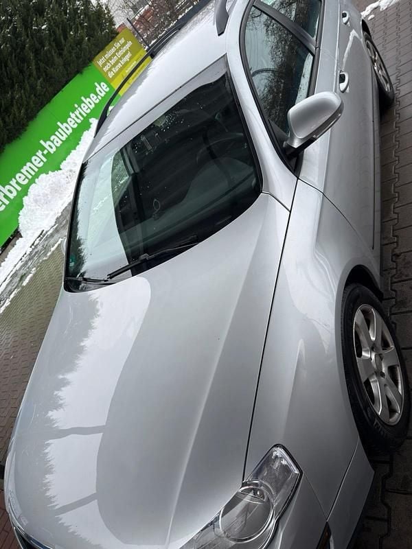 Second-hand VW Passat 140 CP (102 kW) 2008 Argintiu Berlinǎ