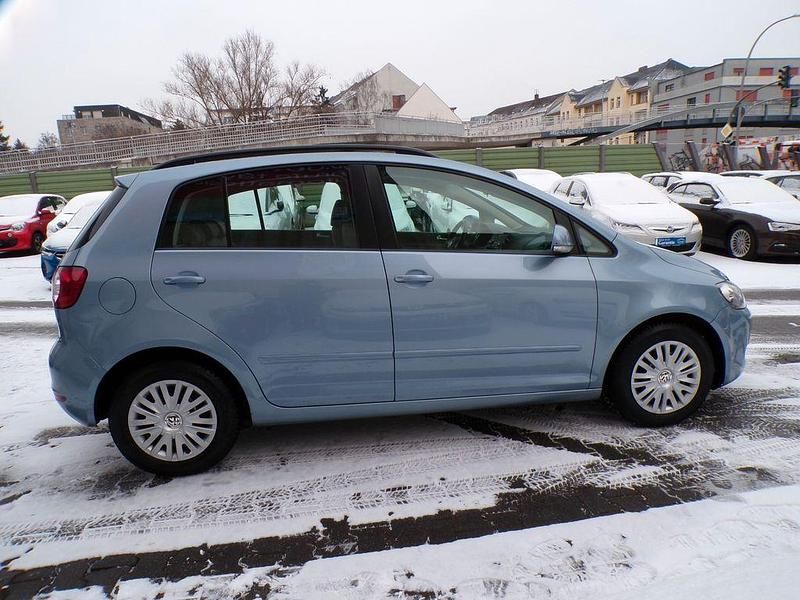 Gebraucht VW Golf Plus Cross Comfortline 105 PS (77 kW) 2011 Blau Van / Kleinbus