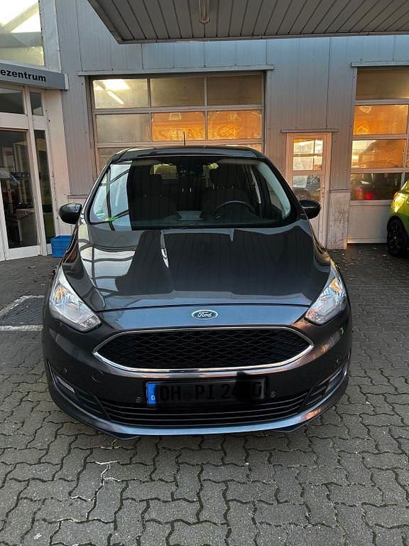 Grau Gebraucht 2018 Ford Grand C-Max Cool & Connect Van / Kleinbus | 10.190 € (Fairer Preis) - Bild 1/4