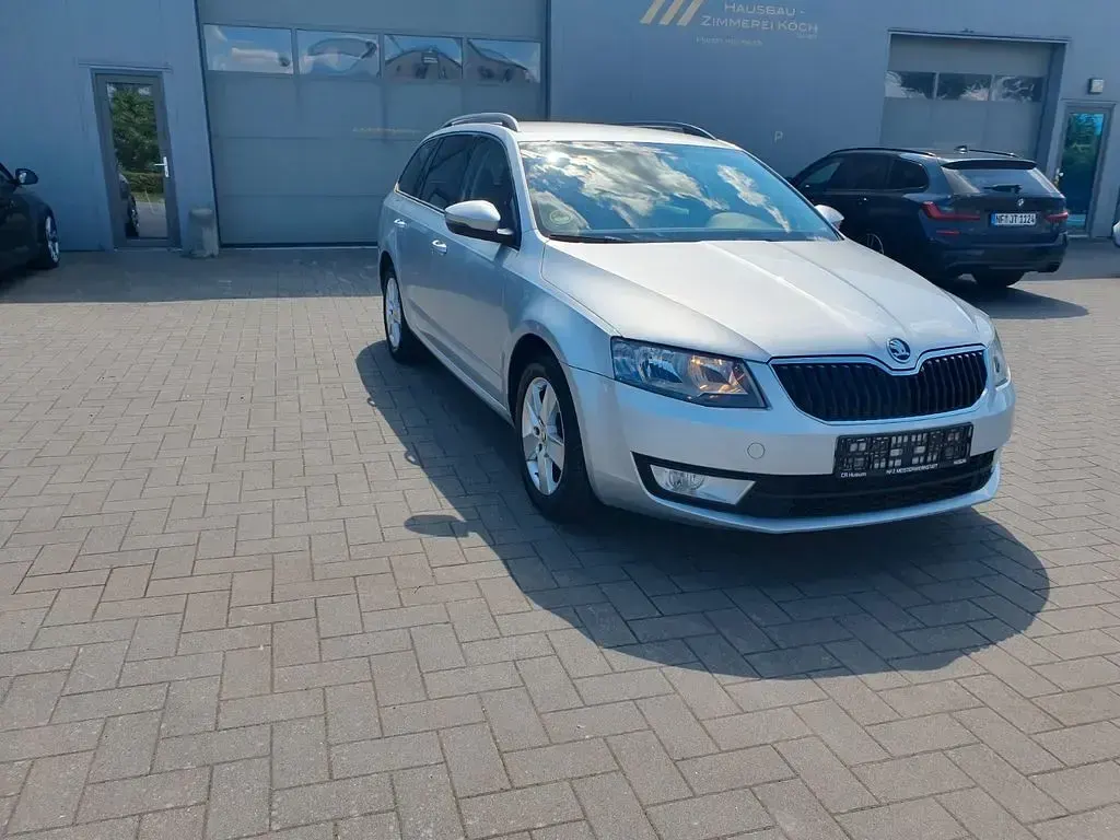 Gebraucht Skoda Octavia Ambition 110 PS (80 kW) 2017 Silber Kombi