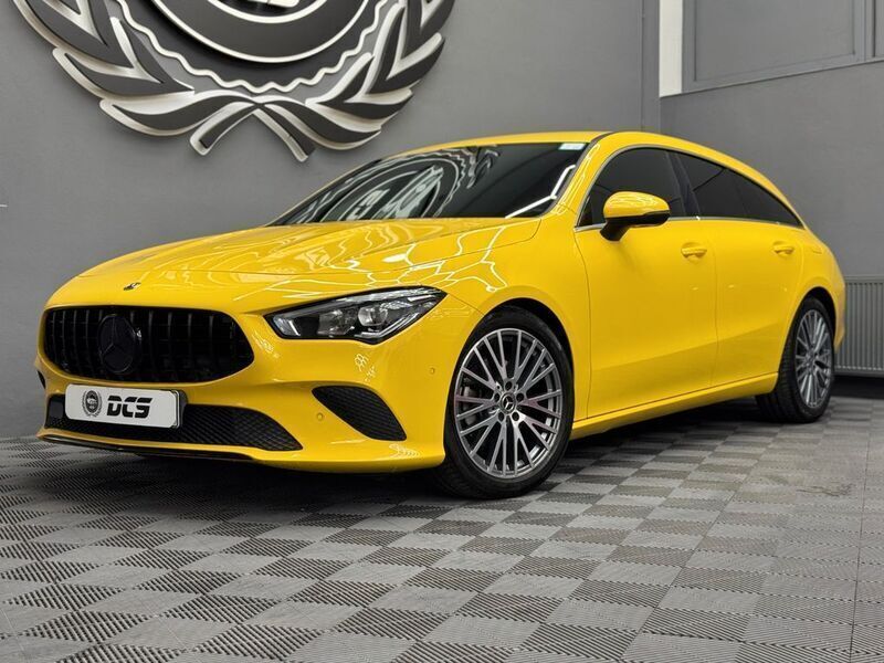 Gelb Gebraucht 2019 Mercedes CLA200 Shooting Brake Kombi | 22.140 € (Teuer) - Bild 1/4