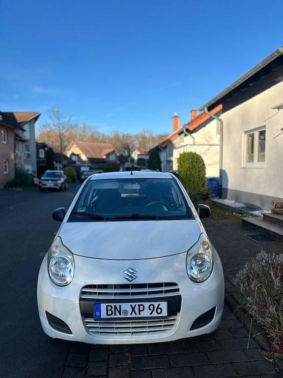 Weiß Gebraucht 2011 Suzuki Alto Kleinwagen | 2.000 € (Guter Preis) - Bild 1/4