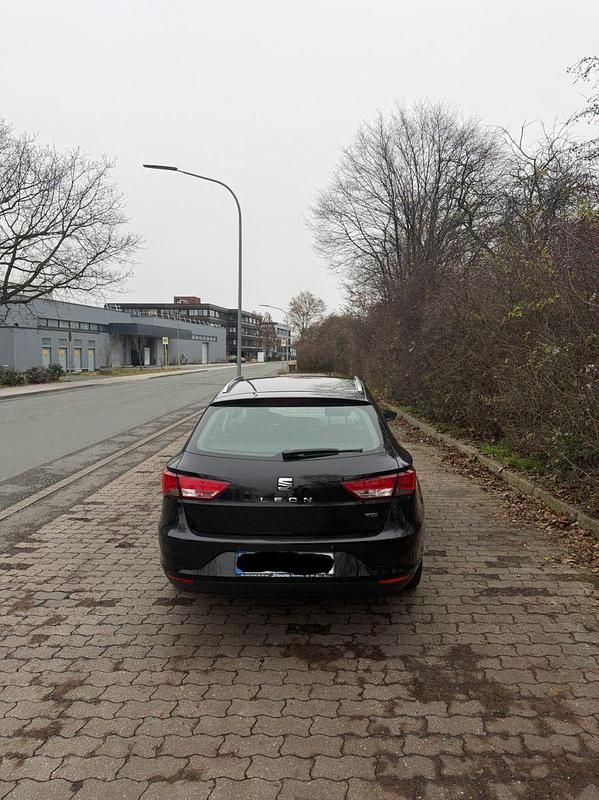 Usado Seat Leon ST CONNECT 150 HP (110 kW) 2015 Preto Carrinha