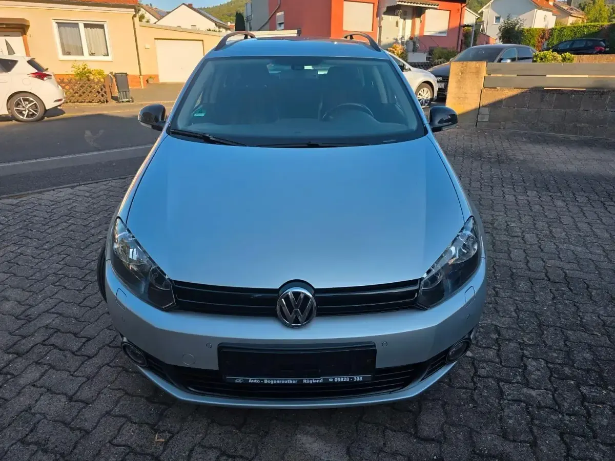 Gebraucht VW Golf VII Match 105 PS (77 kW) 2012 Silber Kombi