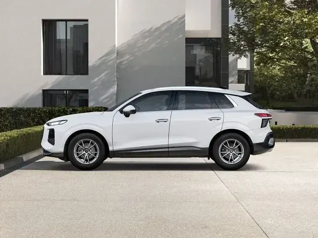 Neu Audi Q3 150 PS (110 kW) 2025 Weiß SUV