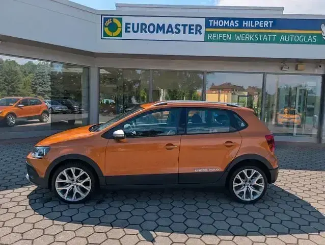 Gebraucht VW Polo Comfortline 90 PS (66 kW) 2016 Braun Limousine